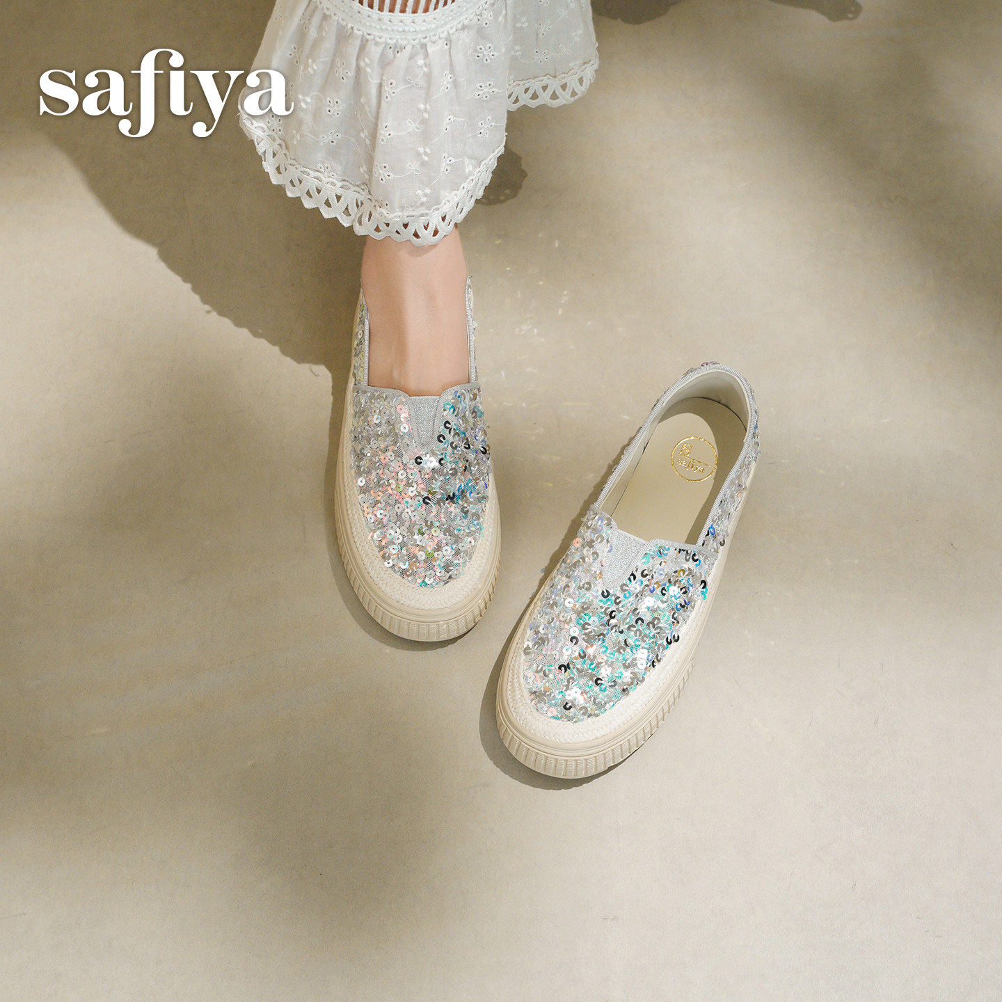 索菲娅2026春季新品亮片蕾丝网面透气一脚蹬休闲懒人鞋渔夫鞋