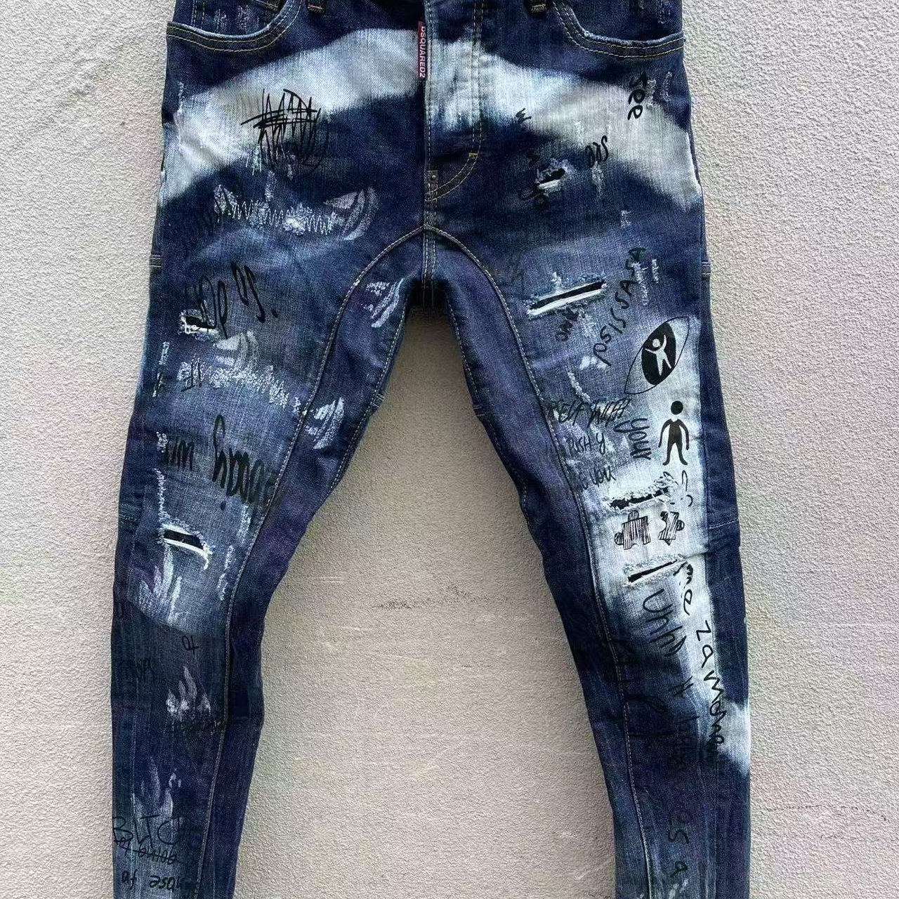 2024春夏新款磨破洞补丁油漆立体裁剪涂鸦印花小脚蓝色D2牛仔裤男