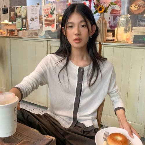 CLEAN SPACE-30%羊毛亲肤透气休闲简约秋上新针织开衫56081