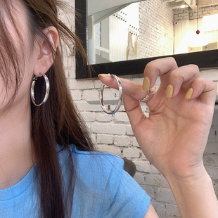 耳圈轻奢高级感耳饰女宽边光面大耳环素圈耳钉耳扣 适合方圆脸