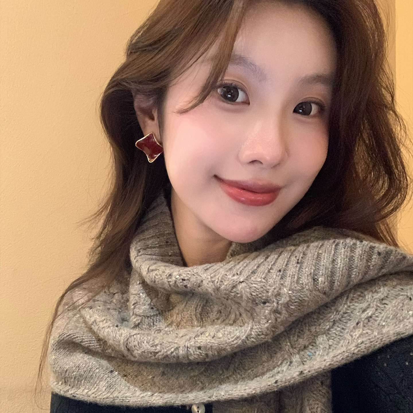 流动感~菱形酒红色滴釉耳钉