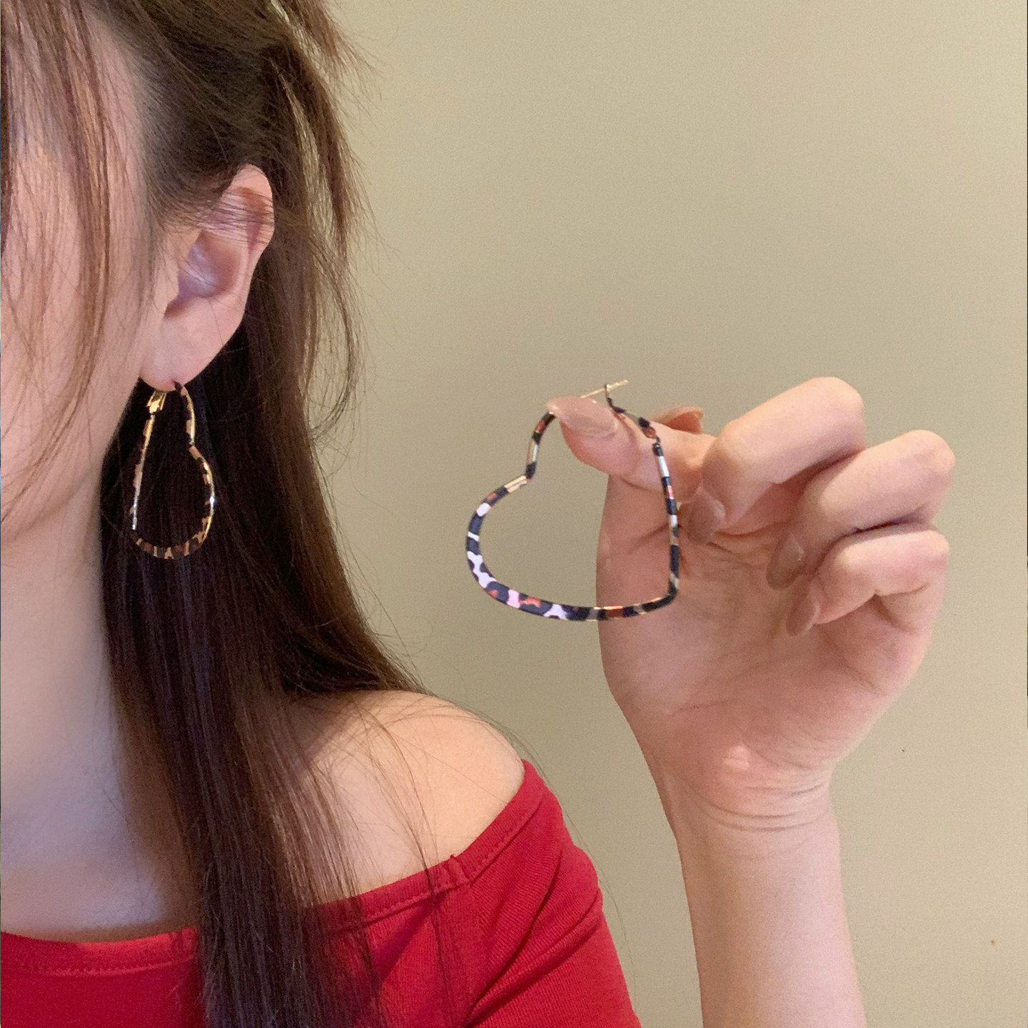 复古豹纹爱心大耳圈耳钉女个性辣妹圈圈耳环独特漂亮素圈耳饰耳扣