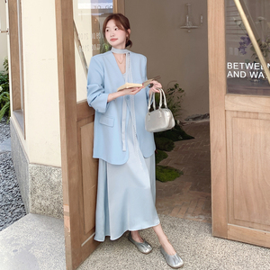 蓝色西装醋酸吊带连衣裙套装女2025秋季新款韩版高级感时尚两件套图片