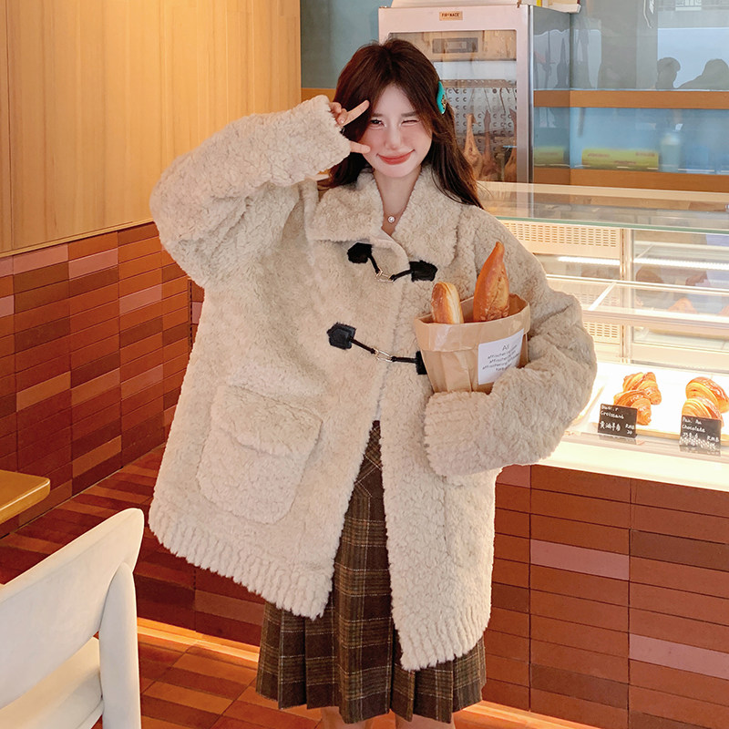 卡其色设计感皮毛一体羊羔毛外套女入冬2025新款洋气别致好看棉服,女装皮草,浙宝293