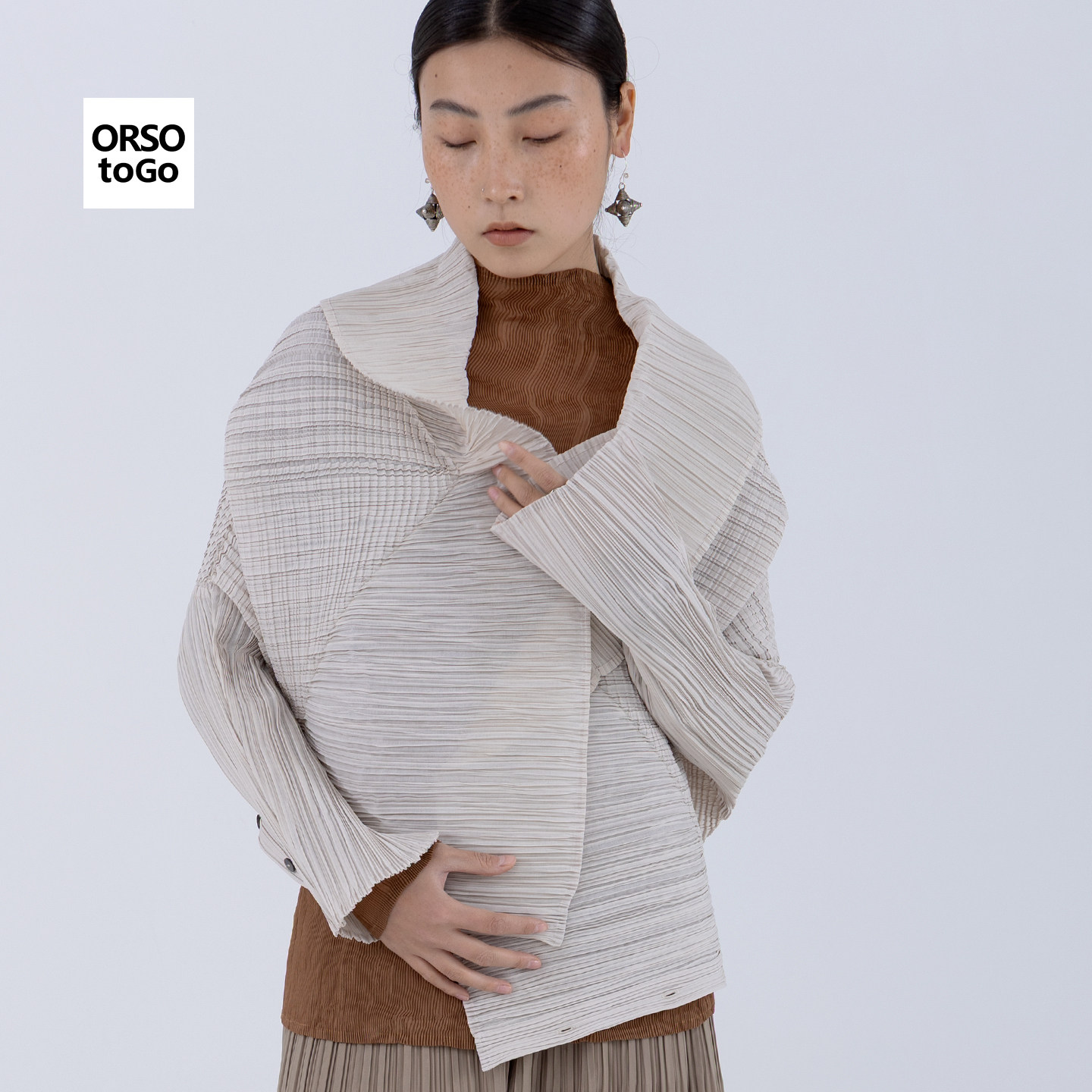 ORSO褶皱新中式上衣女装打底衫长袖宽松百搭修身大码立领短外套
