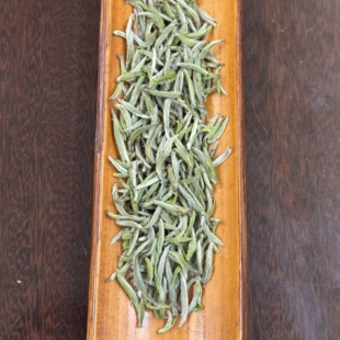 王大鹏 2025开园头采白毫银针福鼎磻溪吴洋山毫香蜜韵125克罐装