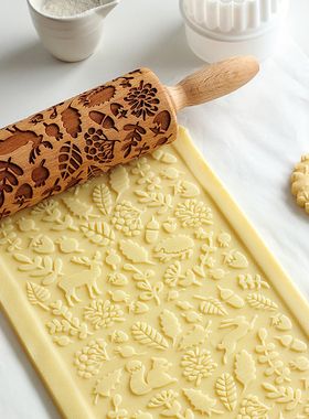 AMAGOUR 森系卡通小动物松果针叶深雕木质印花压花擀面杖 饼干