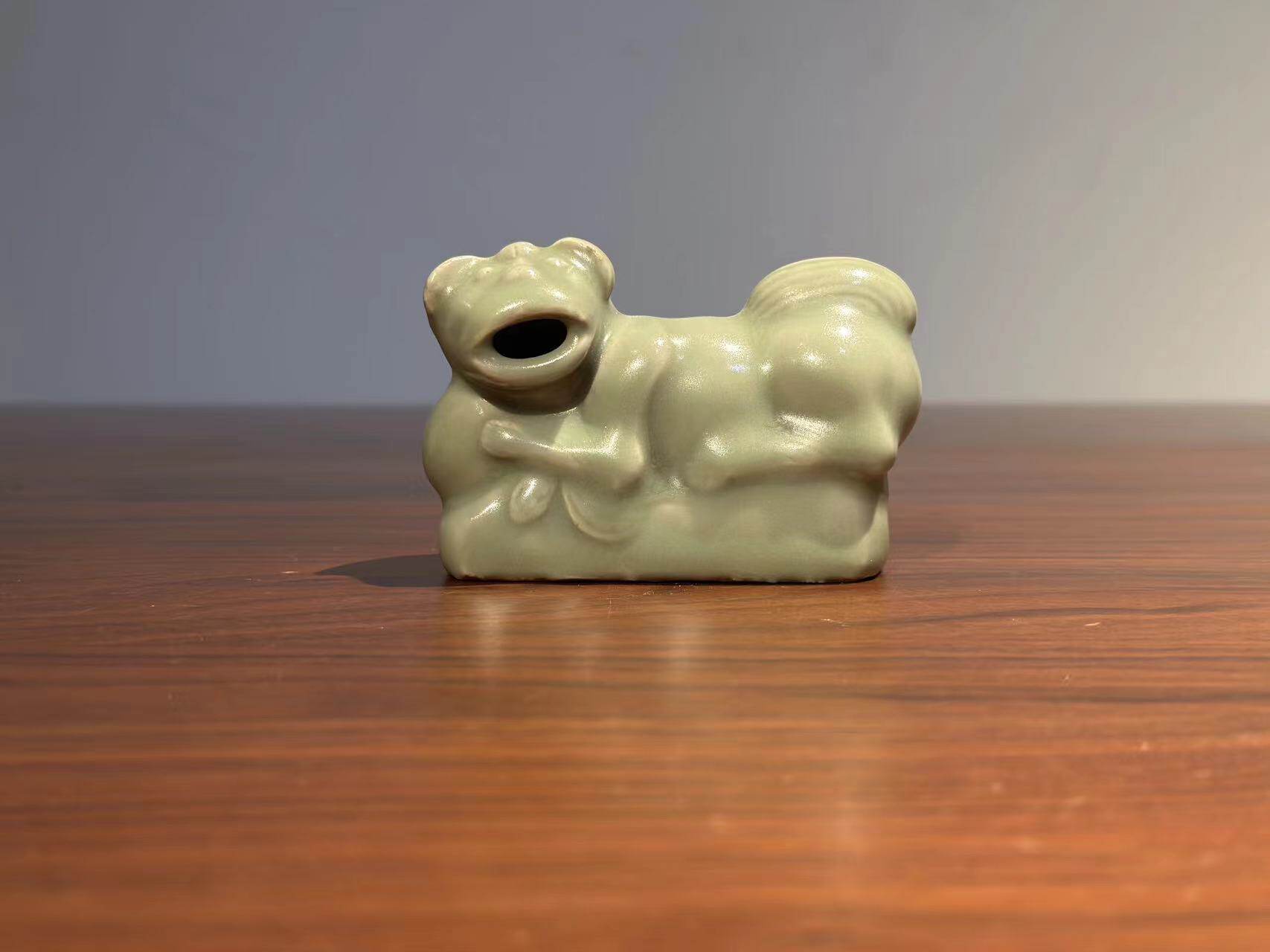 古器物明代龙泉青瓷摆件 全品文房狮子型水滴 香插茶道茶席手把件