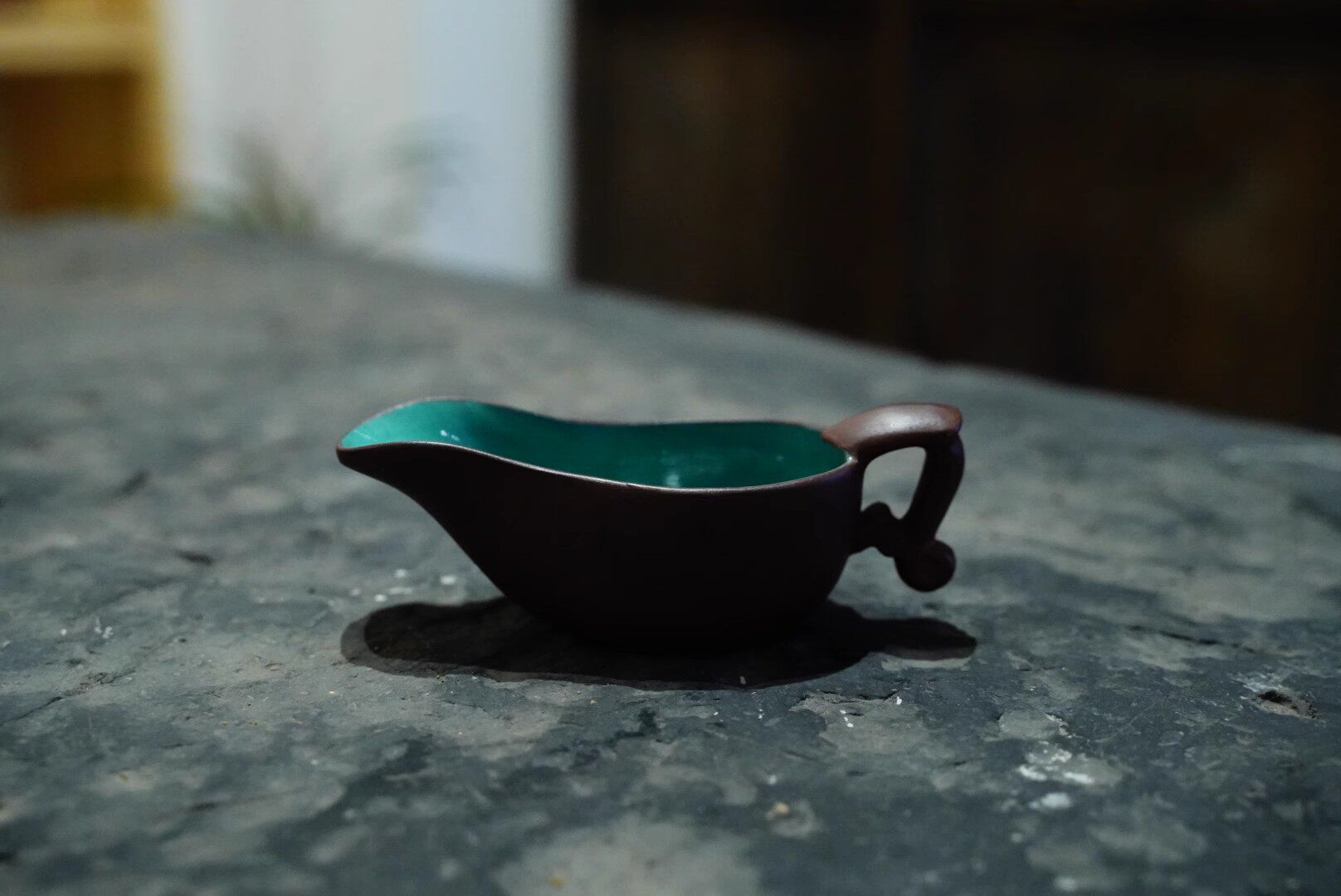 古器物清代中晚期紫砂上蓝釉公道杯 少见茶道重器 一善茶博物馆藏