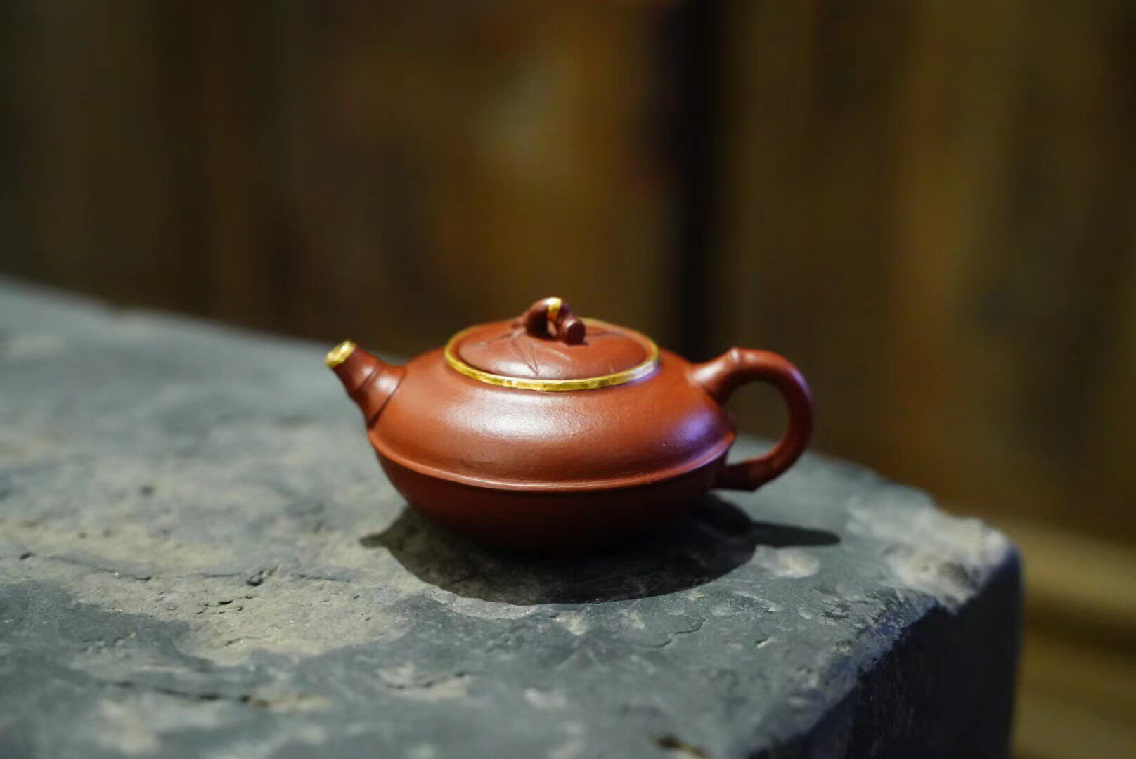 80年代台湾定紫砂原矿老料大红袍泥 印章款线圆竹节壶工夫小品70c