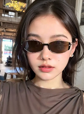 新款小框墨镜防紫外线高级感