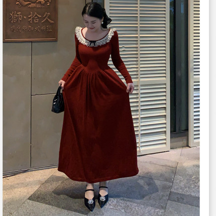 魅鹊 2025秋冬新款法式复古甜美公主感荷叶边A字裙针织连衣裙