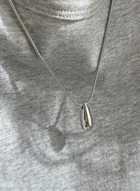 简约银色水滴项链小众简风轻奢女不冷淡配饰高级毛衣链轻卫衣金属