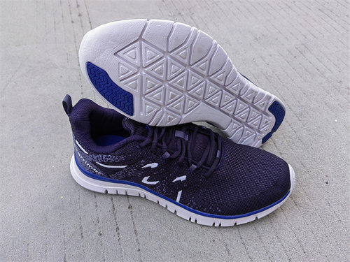 外单出口美国情侣网面透气超轻运动鞋慢跑鞋健步鞋跑步鞋旅游鞋子