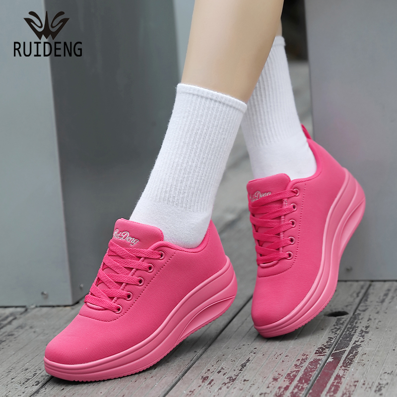 睿登韩版摇摇鞋坡跟厚底