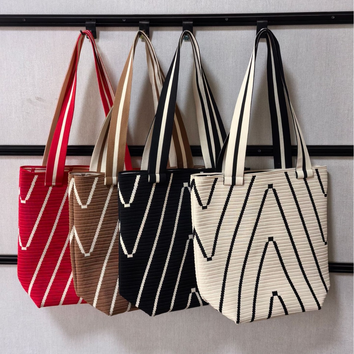 ins新款女包托特包针织包大容量手提包百搭女包单肩包水桶包包包