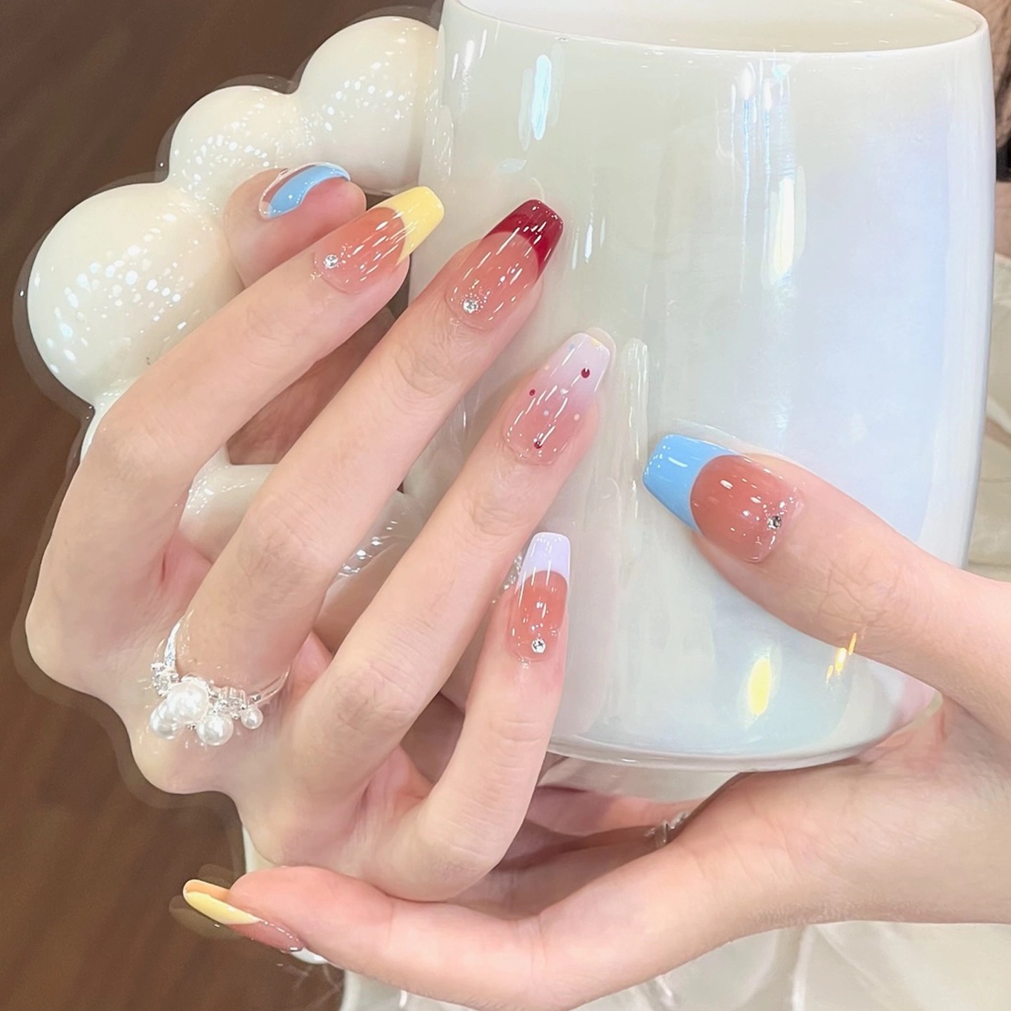 纯手工穿戴甲彩虹多巴胺显白腮红气质假指甲美甲高级感美甲