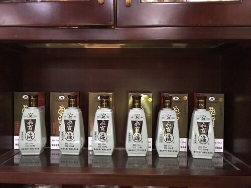 飞霞液53度经典酱香型白酒/整箱6支/新酒