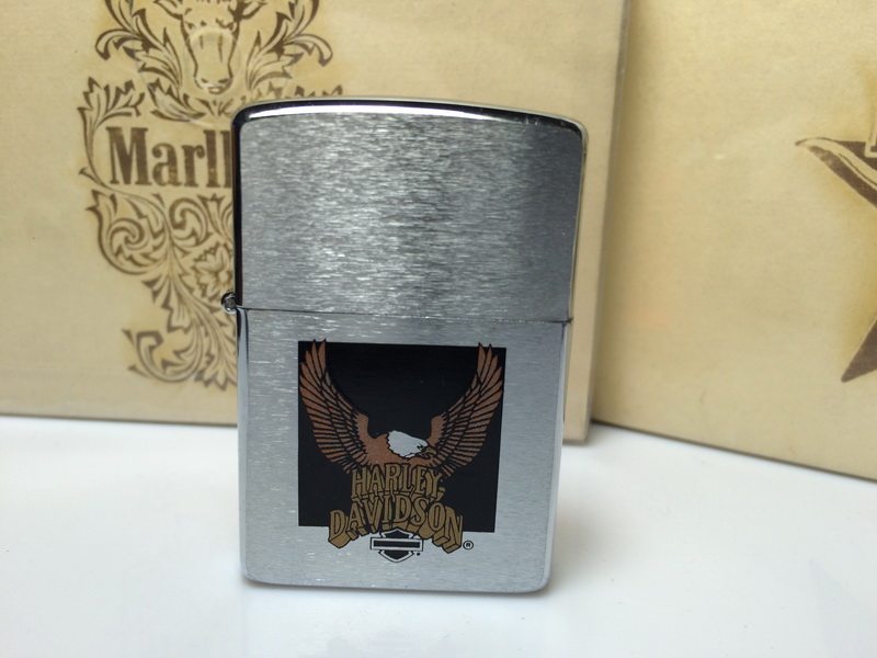 原装正版1993年E全新镀铬拉丝蚀刻漆印哈雷经典展翅鹰打火机ZIPPO
