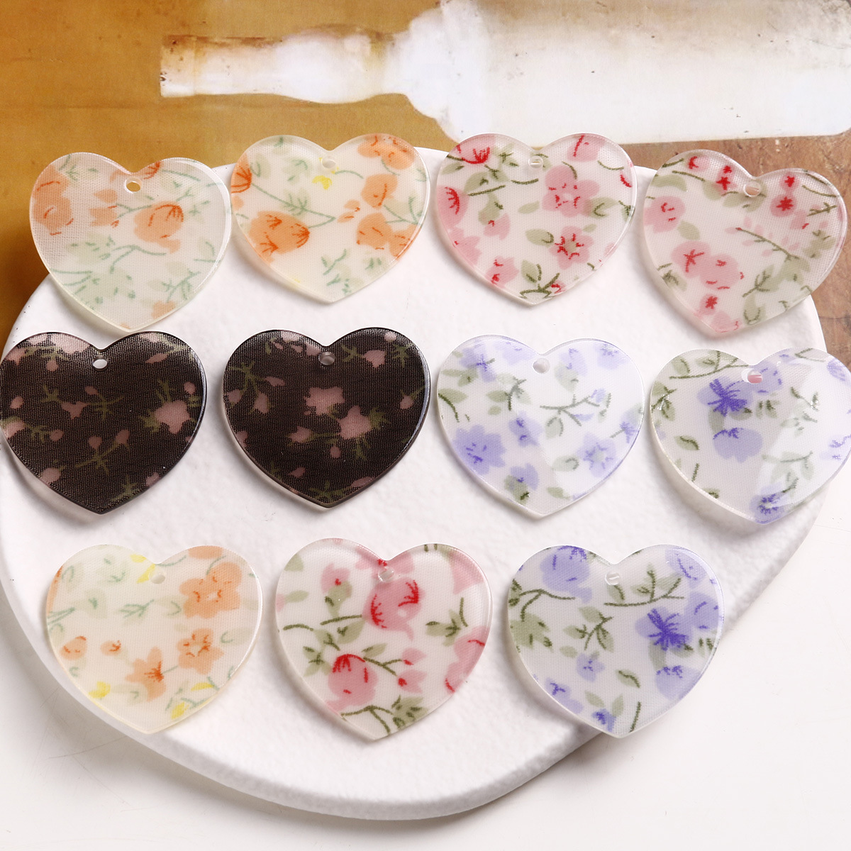 清新亮面亚克力穿孔彩色爱心印花耳饰头饰贴片diy饰品女配件