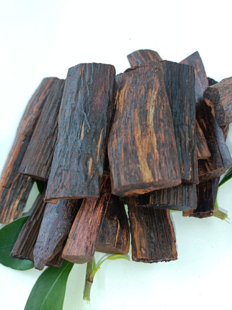 美丽的梦就在缅甸降真香精品小料原木香料打理很干净熏香做纯手工