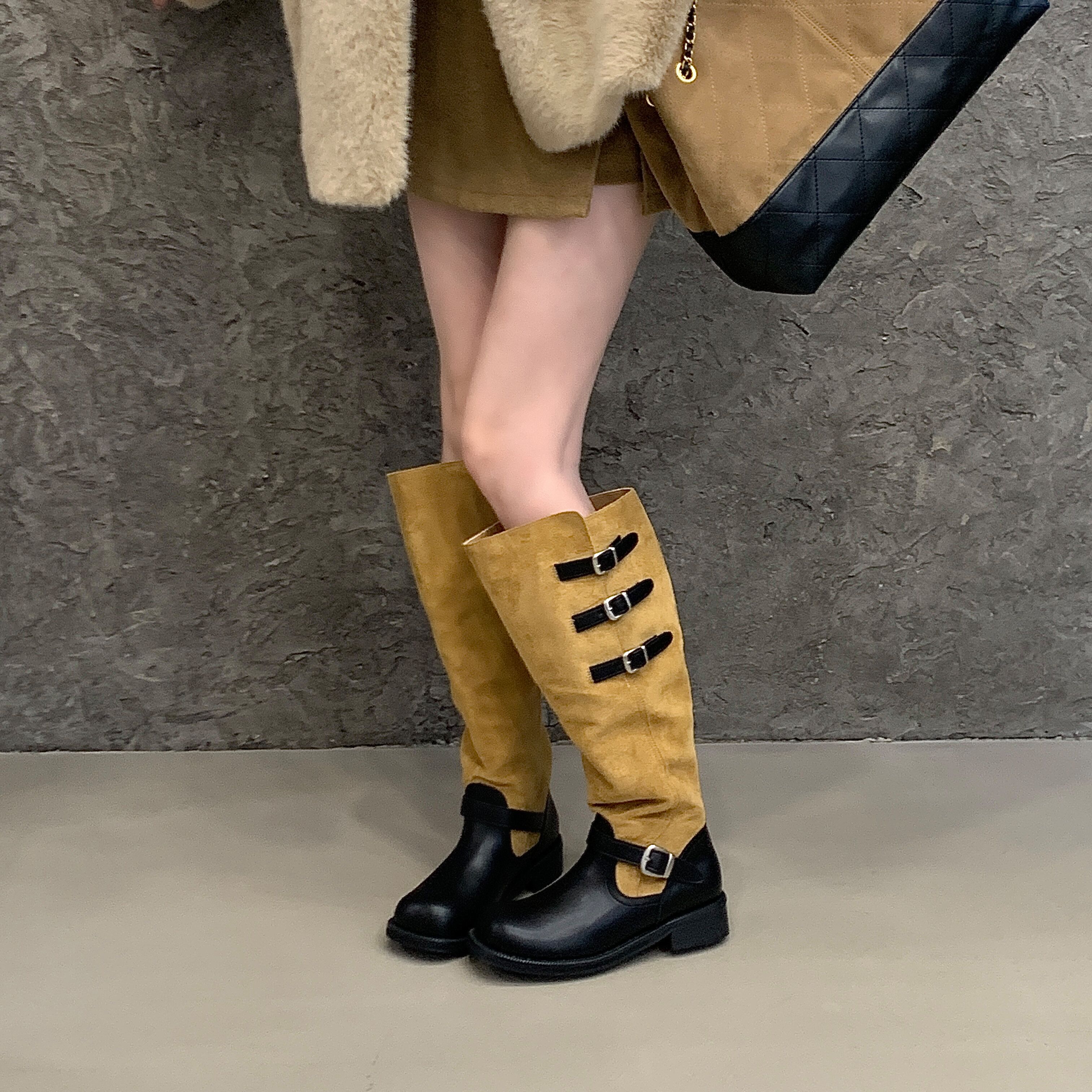 2025韩国复古美拉德皮带扣靴