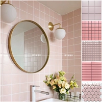 Розовая керамическая мозаика ванная комната настенную поверхность на стене.
