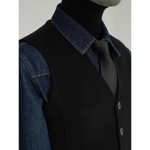 焦糖V领单排扣里布拼接马甲