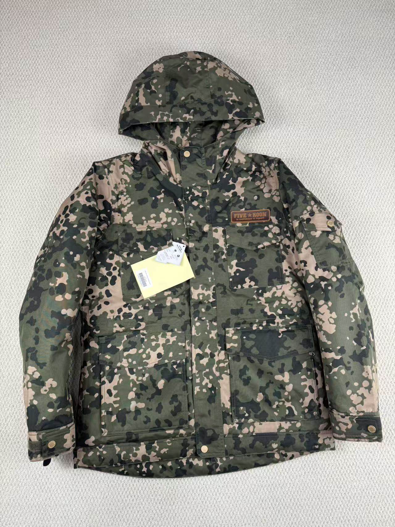万针刺绣!外贸男士大码迷彩羽绒服户外三防多兜工装棉衣冲锋衣