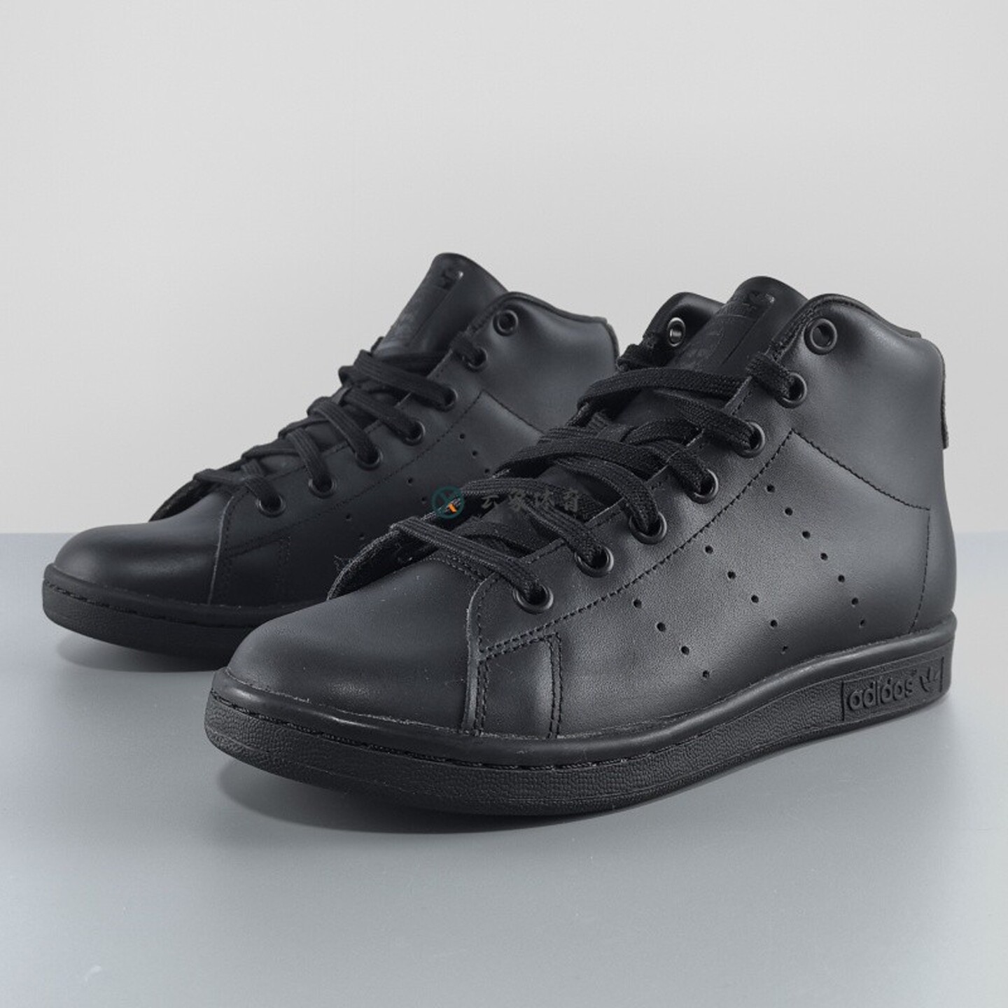 Adidas阿迪达斯STANSMITH板鞋