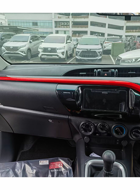 适用15-25年海拉克斯REVO改装炭纤纹GR标内饰把手方向盘仪表装饰