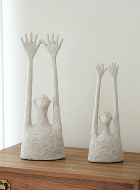 天然树脂手工雕刻，创意欢呼人偶