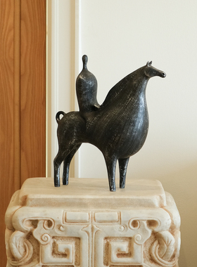 手工刷银骏马，优质天然树脂