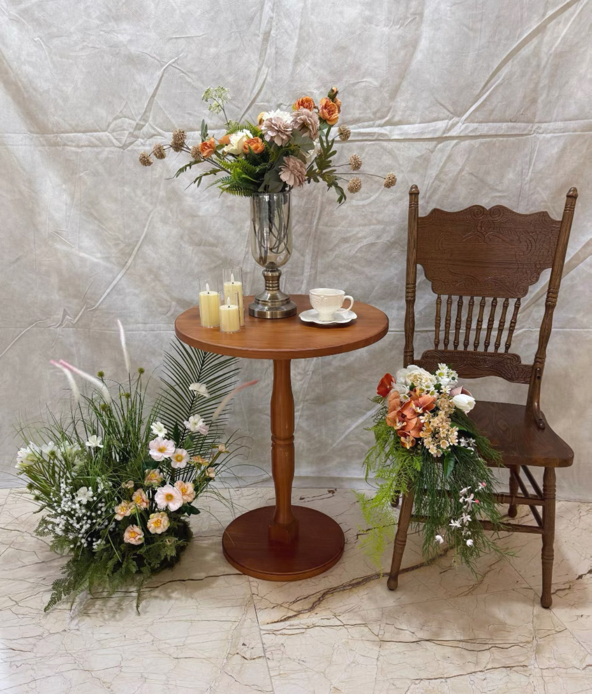 欧式油画室内婚纱摄影写真道具复古美式实景新娘仿真花束实木椅子