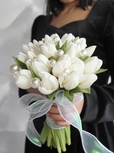高级仿真花婚礼手捧花法式 清新摄影新娘情侣领证郁金香珍珠马蹄莲