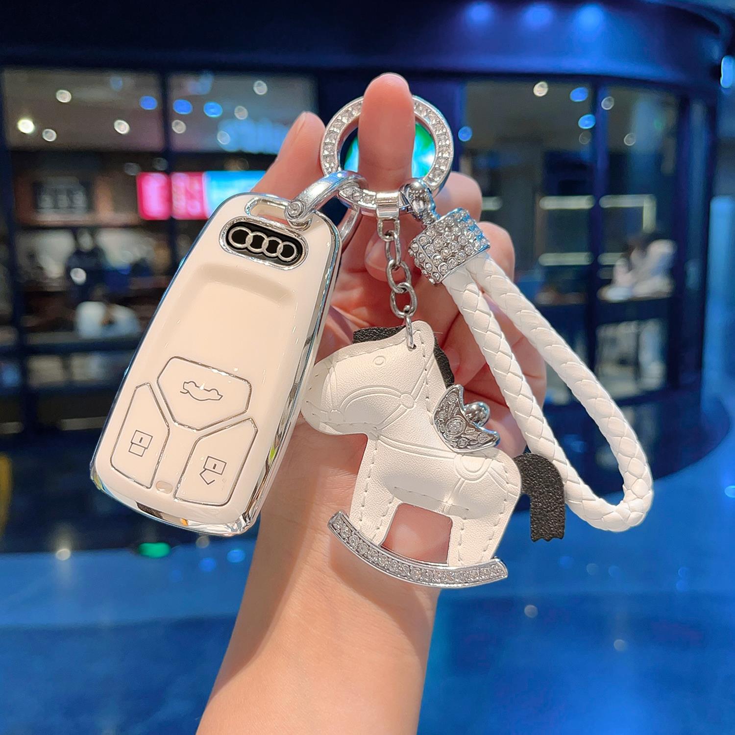 适用于奥迪A4L钥匙套Q5L专用A5汽车A3女士Q7高档A6L扣Q2L壳Q7包A8