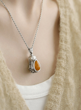 百财 白菜吊坠女款琥珀复古项链锁骨链毛衣链挂件配饰送妈妈礼物