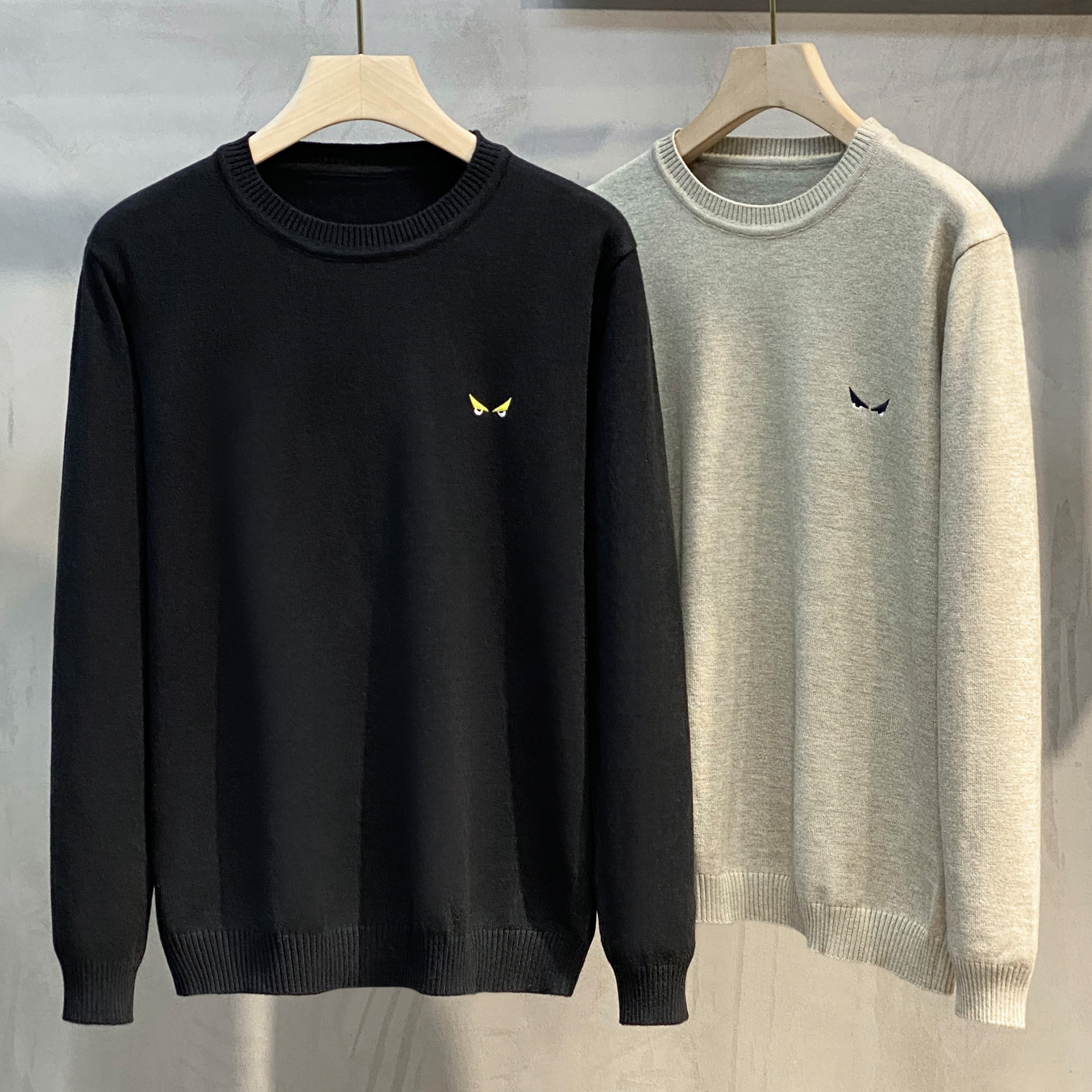 2025春秋新款小标刺绣针织衫