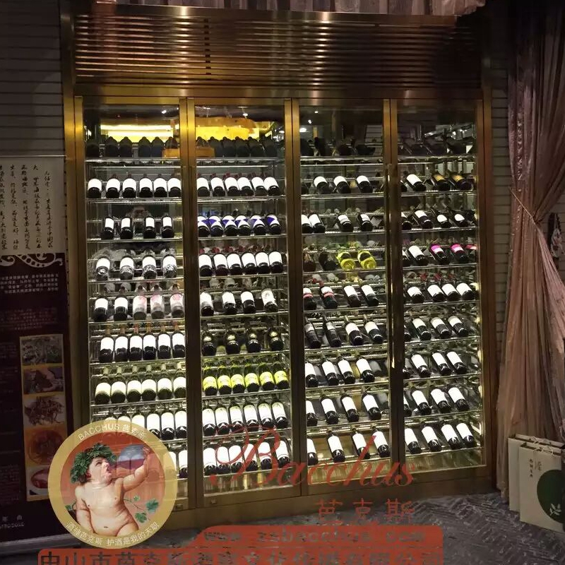 温馨提示:其项为不锈钢酒柜工程定制产品,需要一定的设计和制作周期,预报参考计价为每平方9500元,具体报价总额以双方确定的设计工艺制作方案为准,有多种颜色可选,有拉丝,镜面,做旧,扪皮等,根据定制意向和进度,全国各地可上门测量安装,详情欢迎与客服联系和洽谈定制方案!