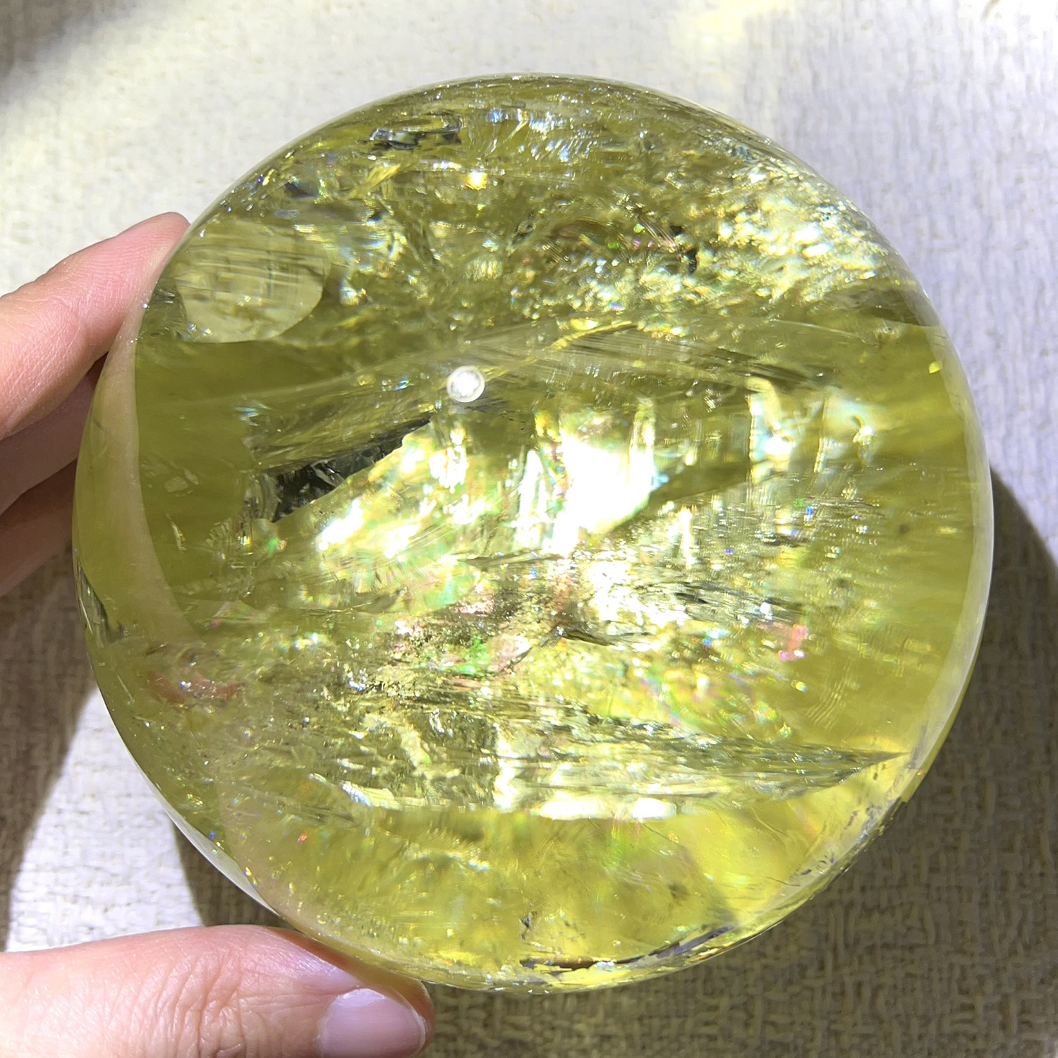 天然精品黄水晶彩虹球摆件
