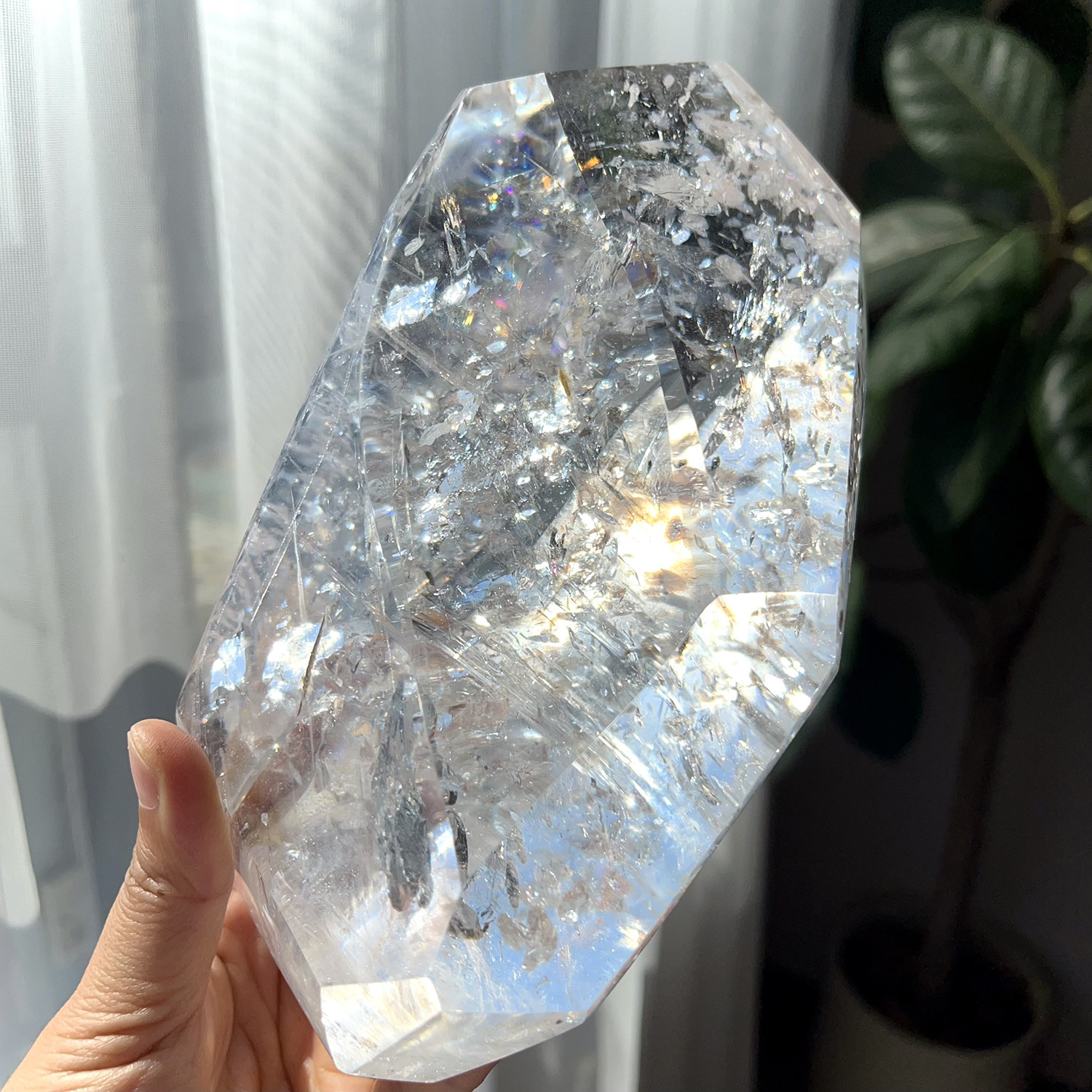 天然白水晶随形阿赛摆件