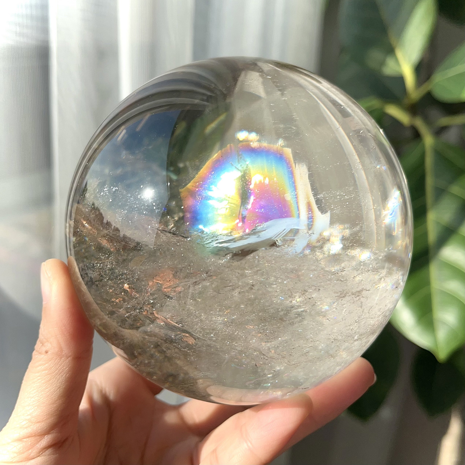 天然喜马拉雅浅茶水晶球