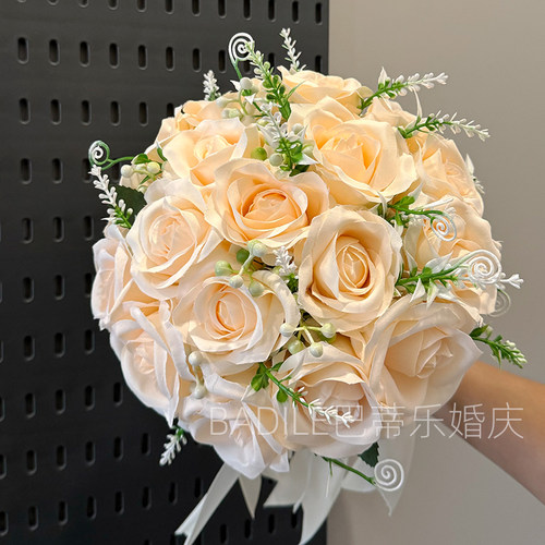 仿真玫瑰新娘手捧花领证拍照道具