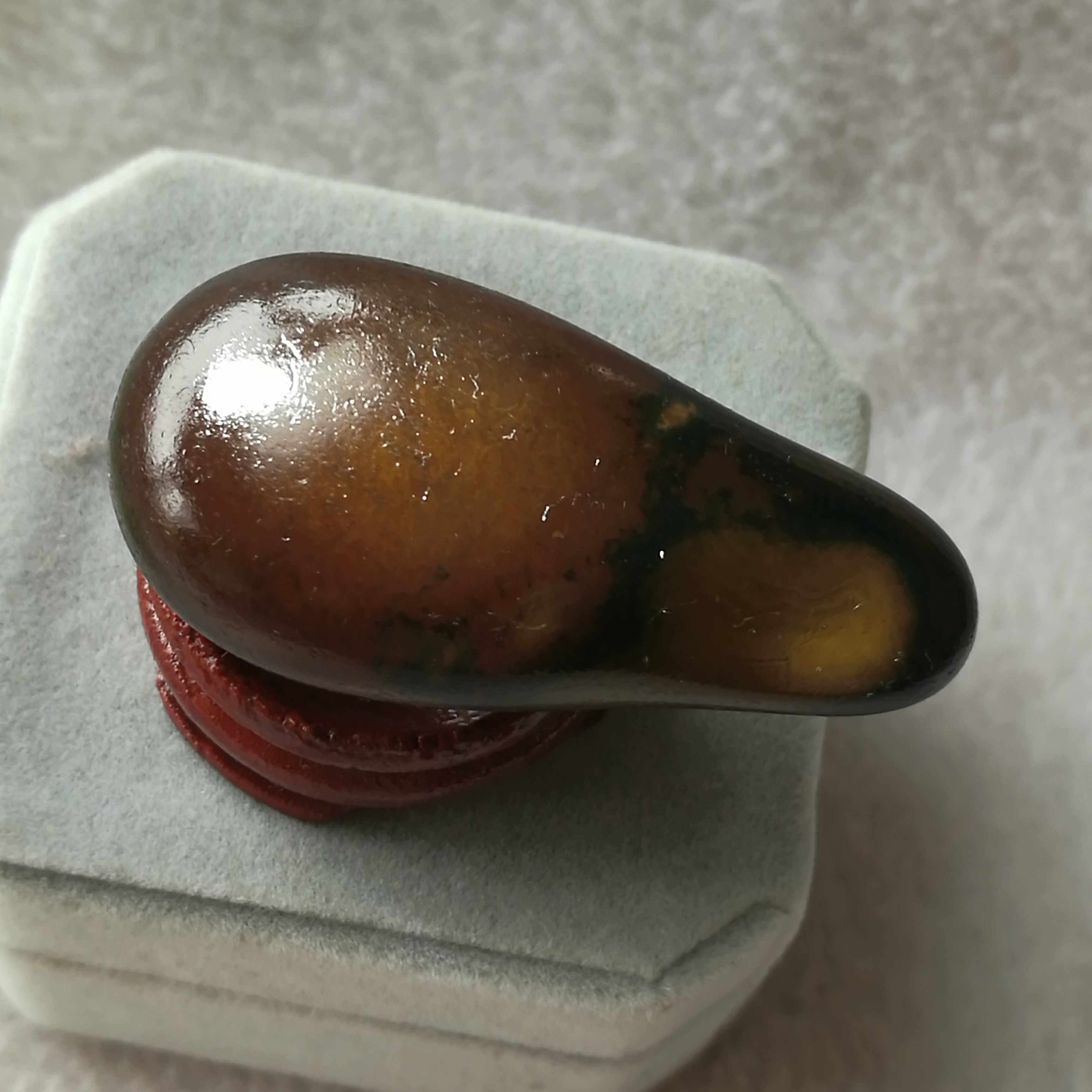 天然马岛玛瑙原石小摆件大吊坠，司南勺子，大小头 把玩件