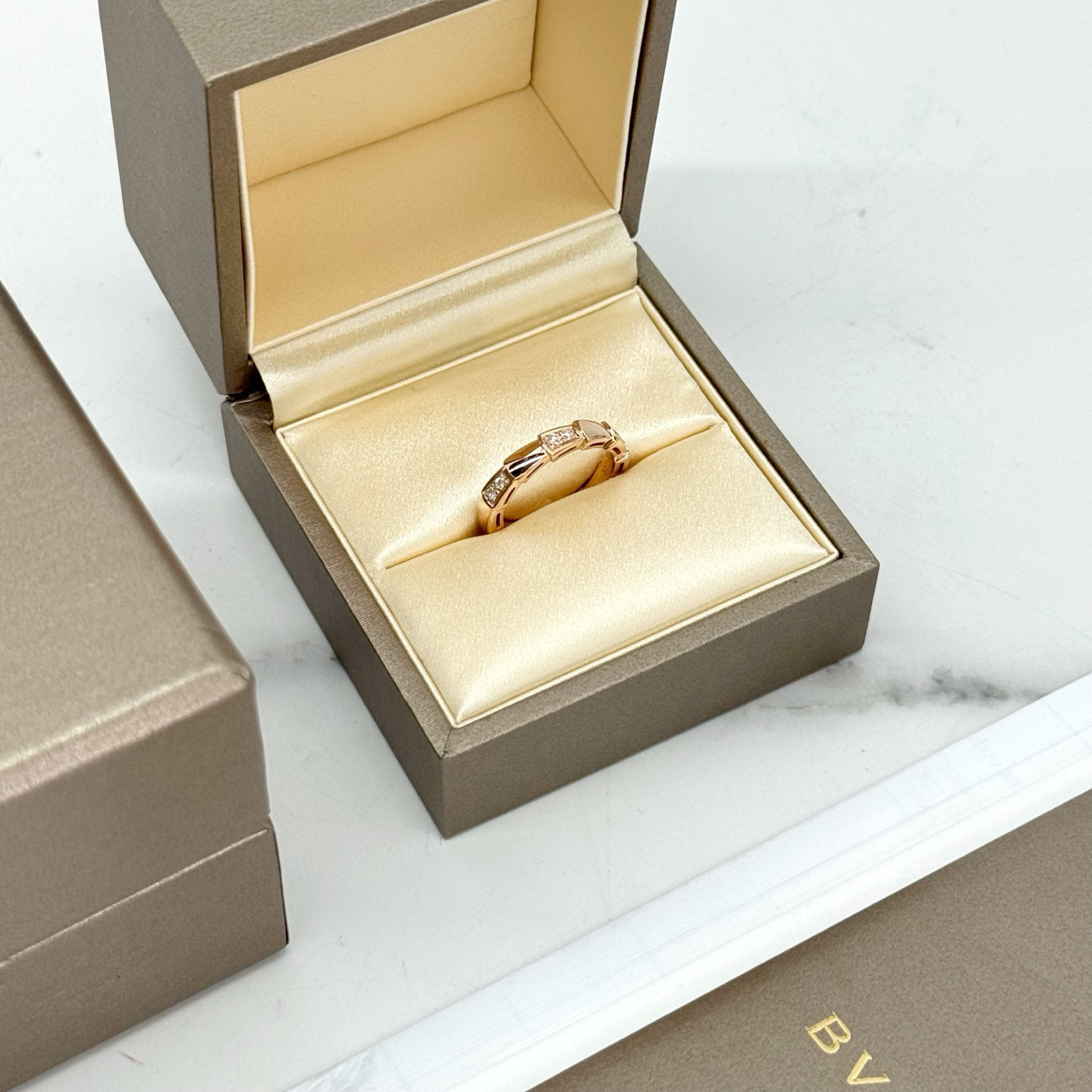 BVLGARI/宝格丽50号玫瑰金窄版镶钻蛇骨戒指 正品保真 支持鉴定