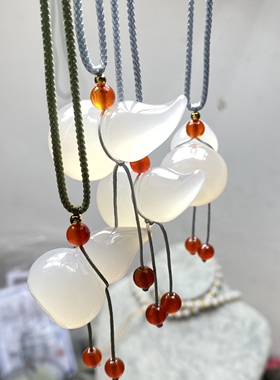 新款天然冰种玛瑙歪嘴葫芦吊坠玉髓毛衣链尖嘴葫芦俏色DIY车包挂