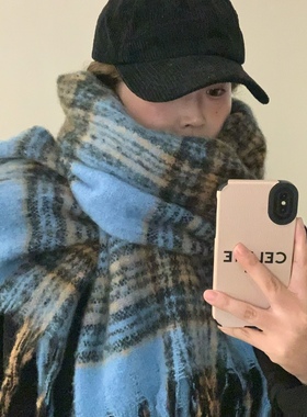 超显白!ins蓝色格子围巾女冬季加大加厚流苏韩版复古百搭时髦披肩