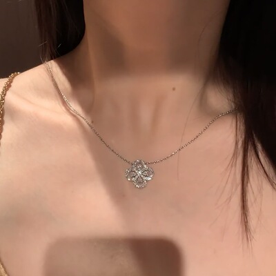 法式四叶草项链loop马眼镶满水晶钻轻奢高端小众级感复古锁骨颈链