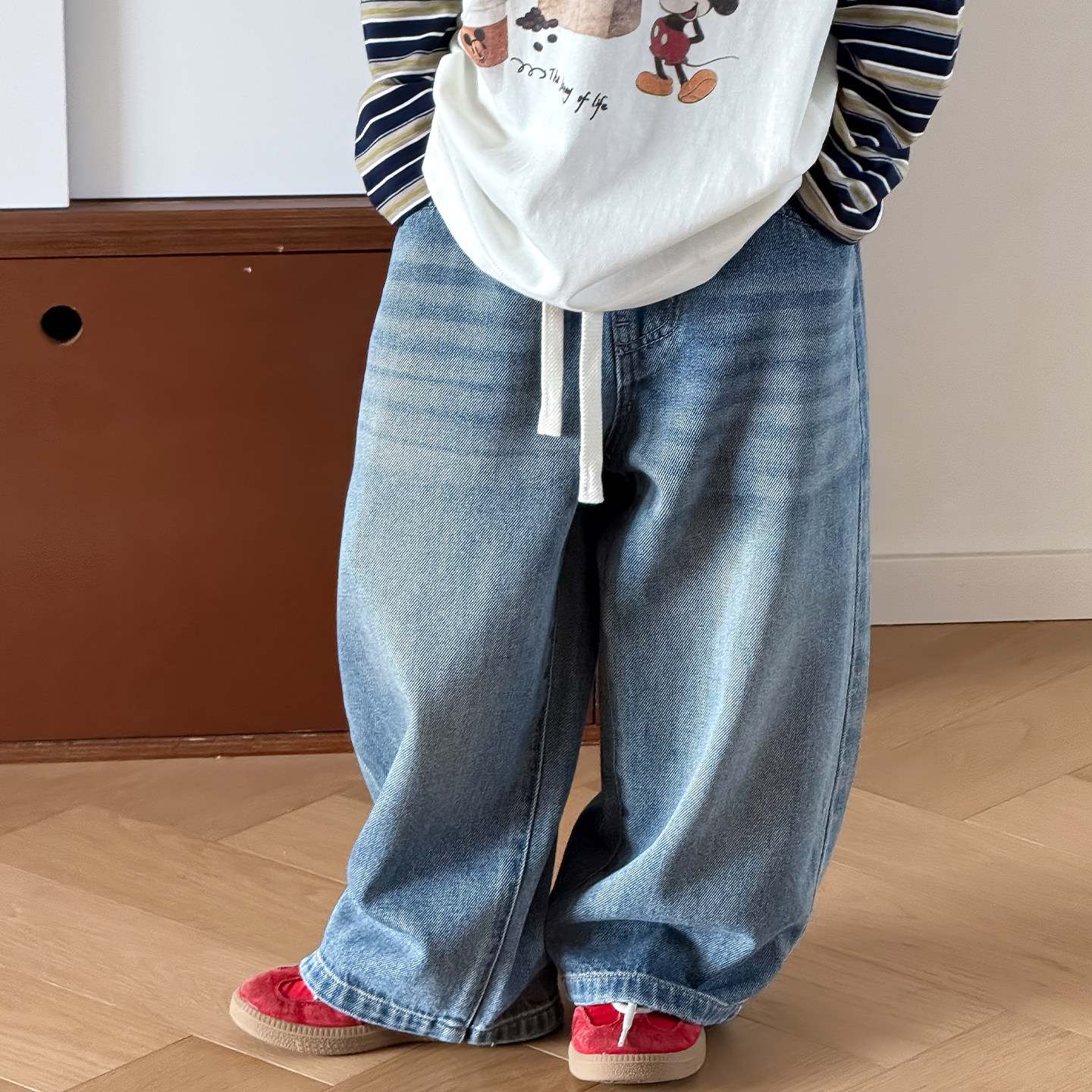 2026春季新款儿童美式复古水洗直筒牛仔裤男女童宽松百搭系带长裤