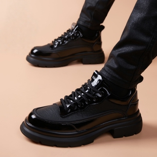 运动皮鞋男真皮2026春季新款透气厚底内增高板鞋英伦青年休闲男鞋